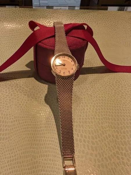 Exquisite Damski ręcznie nakręcany zegarek