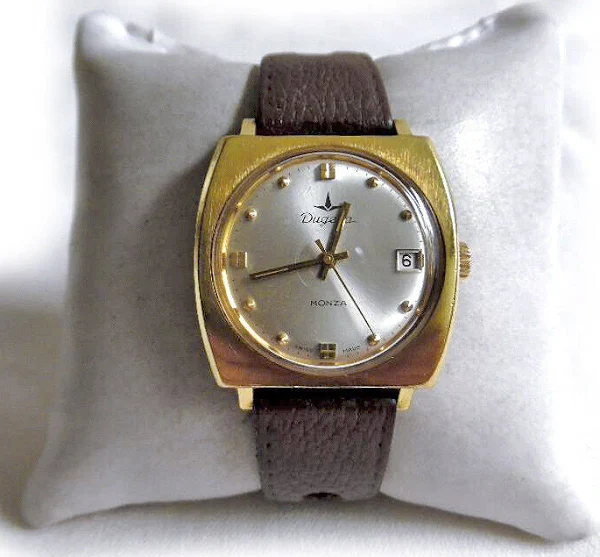 Duży zegarek na rękę od Dugena