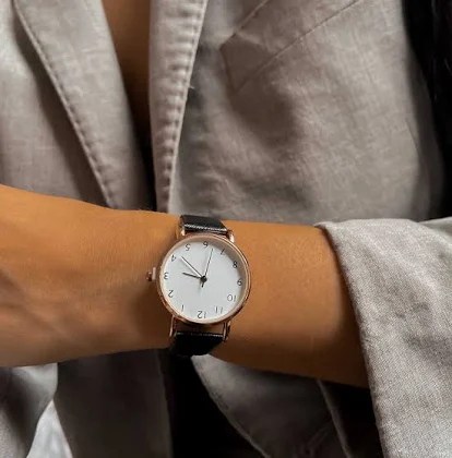 Zegarek damski Langon minimalistyczny z cyframi na pasku