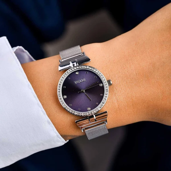 Zegarek z kryształkami