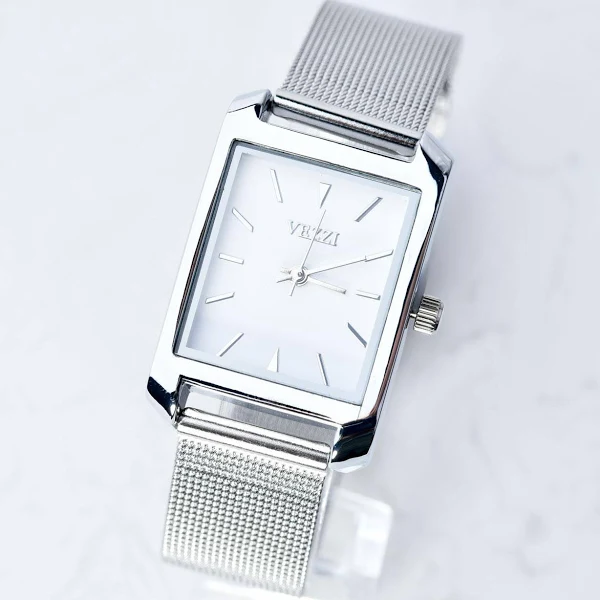 Zegarek Vezzi z białą tarczą